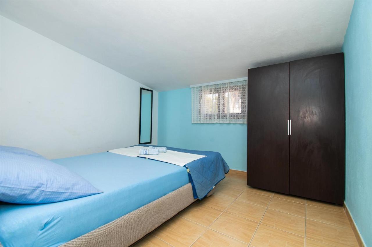 Apartments Dijana Pakoštane Kültér fotó
