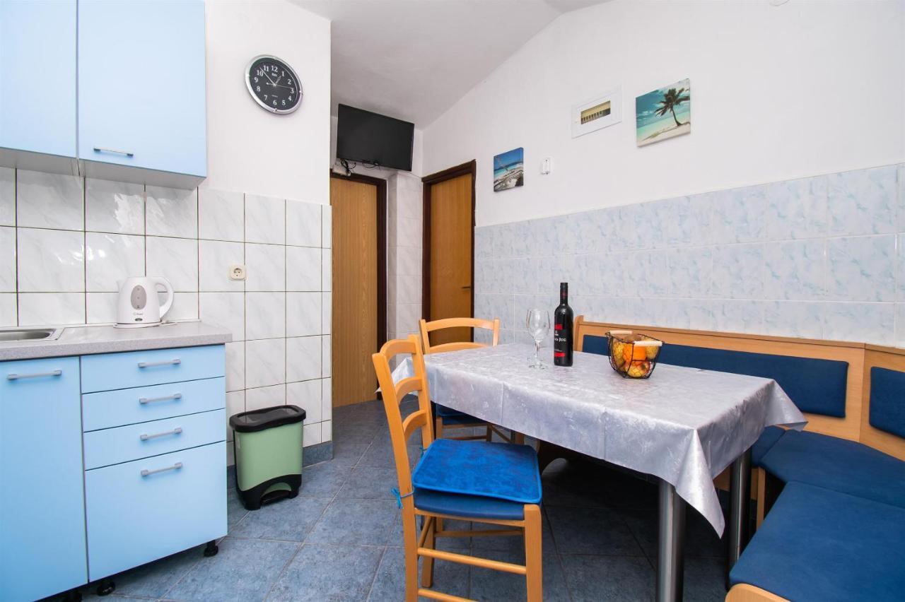 Apartments Dijana Pakoštane Kültér fotó