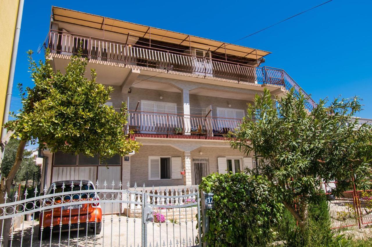 Apartments Dijana Pakoštane Kültér fotó