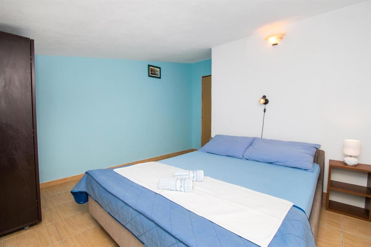 Apartments Dijana Pakoštane Kültér fotó