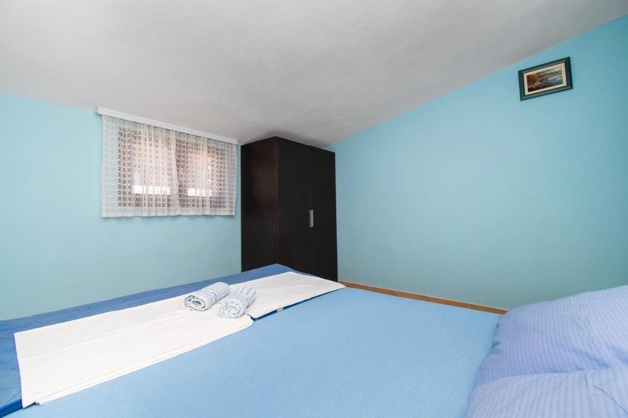 Apartments Dijana Pakoštane Kültér fotó
