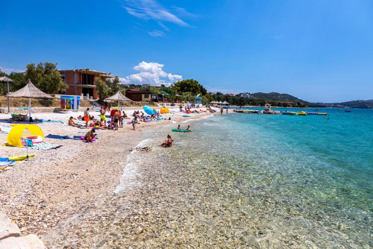 Apartments Dijana Pakoštane Kültér fotó
